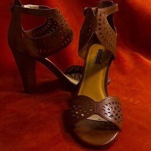 UNLISTED A Kenneth Cole Production Brown 4” Open Toe Heels